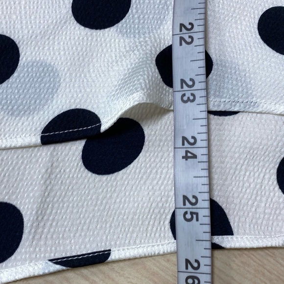 Chicos White Black Polka Dot Satin Tee Blouse Short Sleeve Size 0(4/6) NWT - Picture 7 of 8